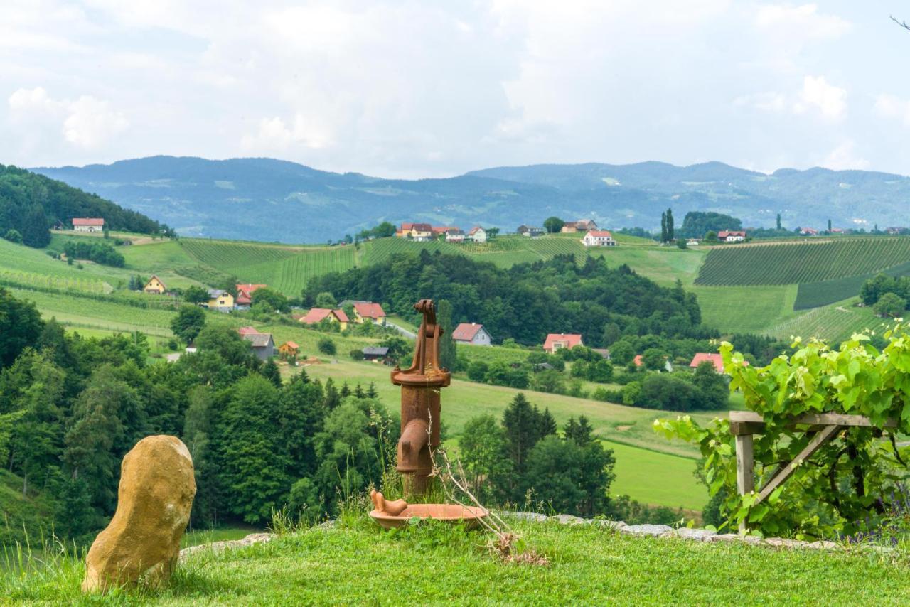 Das Weinberghaus Ratsch an der Weinstrasse Luaran gambar
