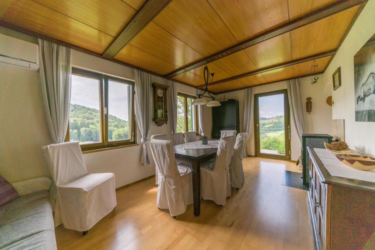 Das Weinberghaus Ratsch an der Weinstrasse Luaran gambar