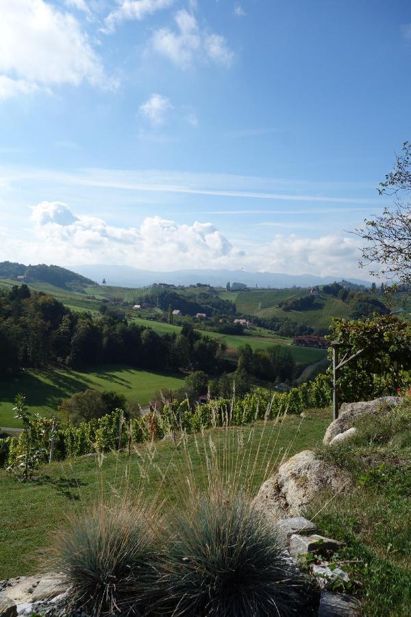 Das Weinberghaus Ratsch an der Weinstrasse Luaran gambar